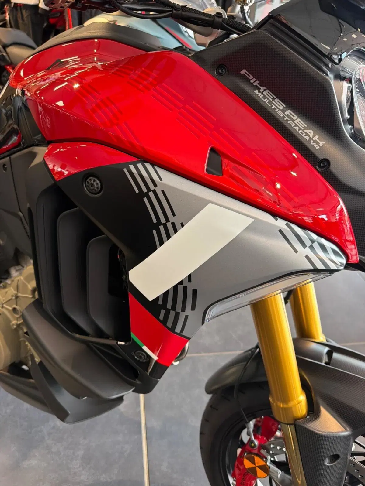 Ducati Multistrada V4 Pikes Peak (2025 - 27) (6)