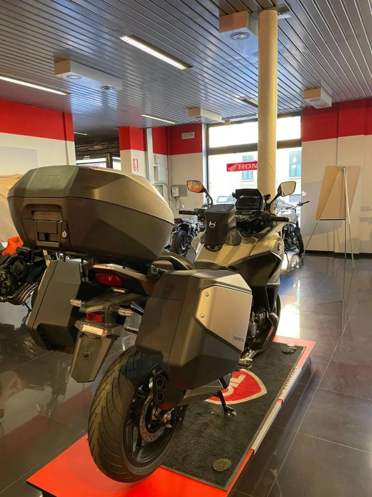 Honda NT 1100 DCT Electronic Suspension (2025 - 26) (2)