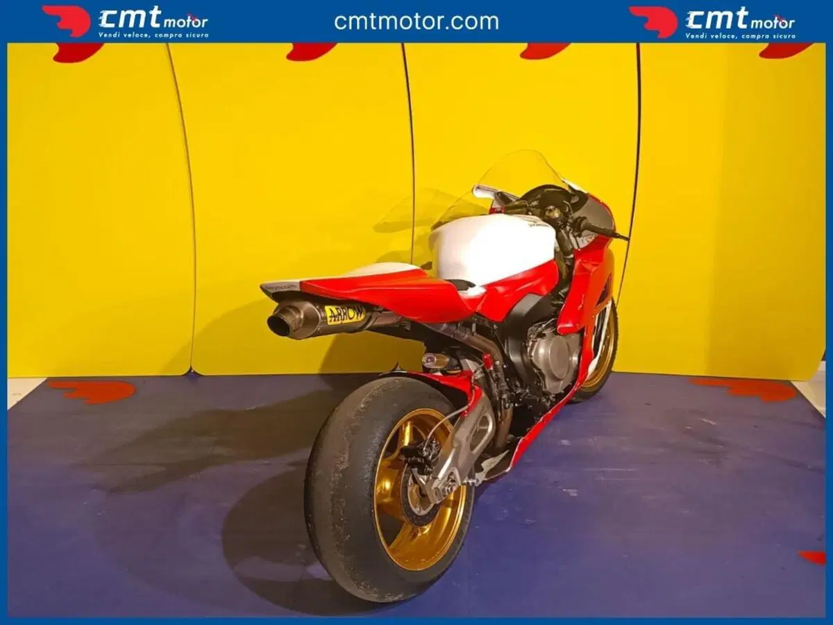 Honda CBR 1000 RR Fireblade (2006 - 07) (2)