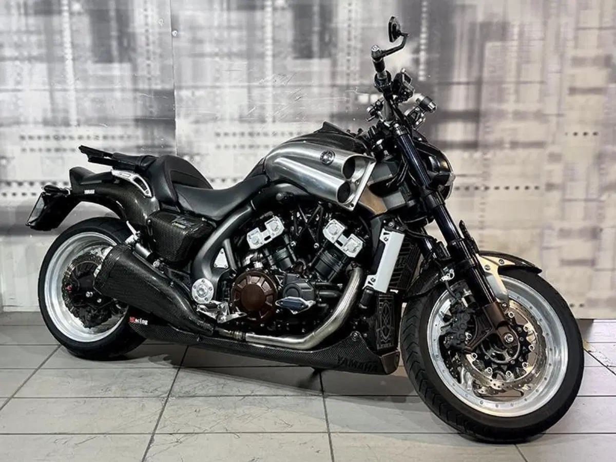 Yamaha VMAX (2008 - 17)