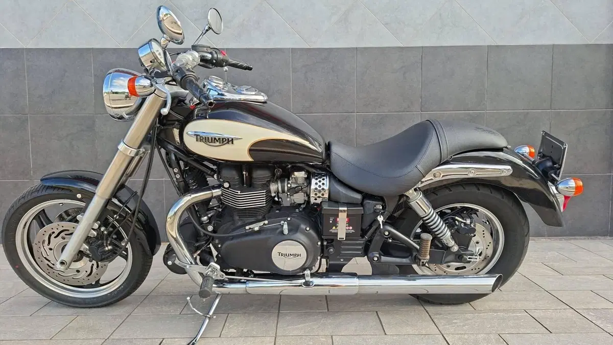 Triumph Speedmaster 865 (2005 - 10)