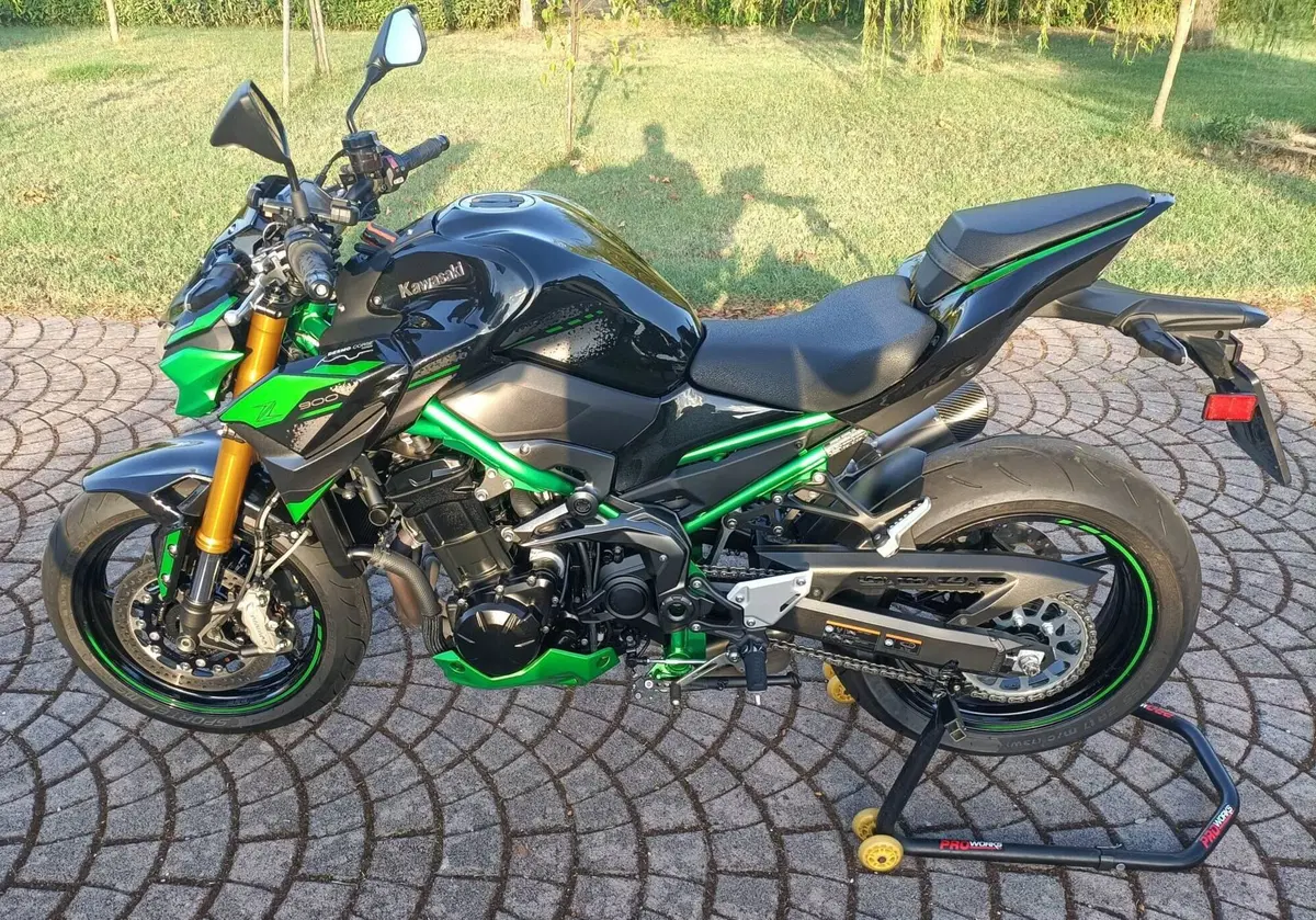 Kawasaki Z 900 SE (2022 - 24) (2)