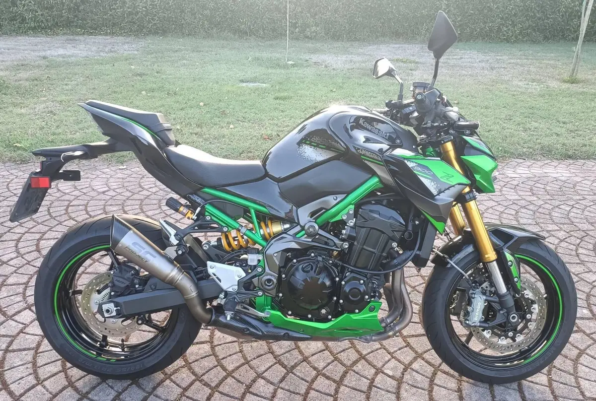 Kawasaki Z 900 SE (2022 - 24) (4)