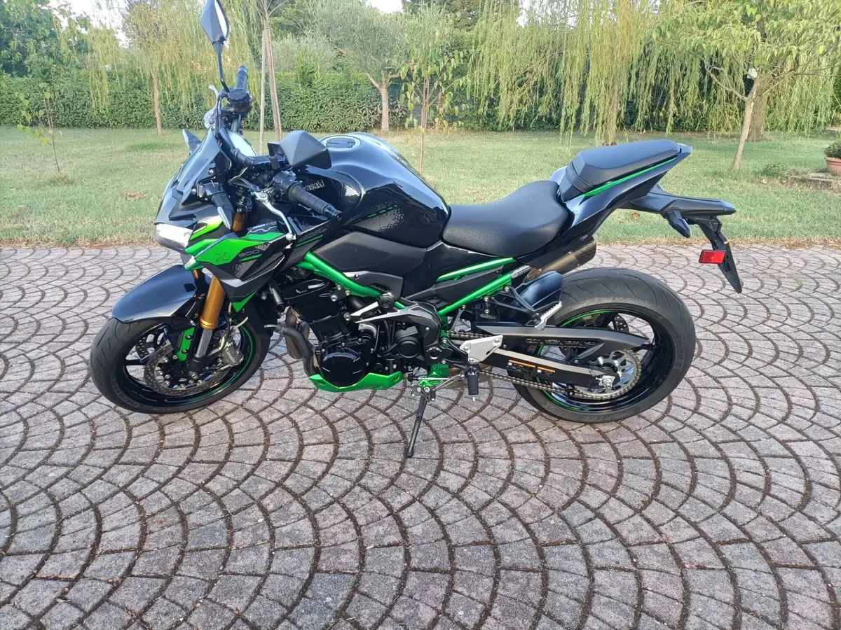 Kawasaki Z 900 SE (2022 - 24) (5)