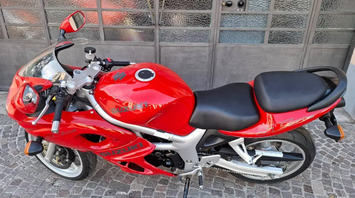 Suzuki SV 650 S (1999 - 02) (2)