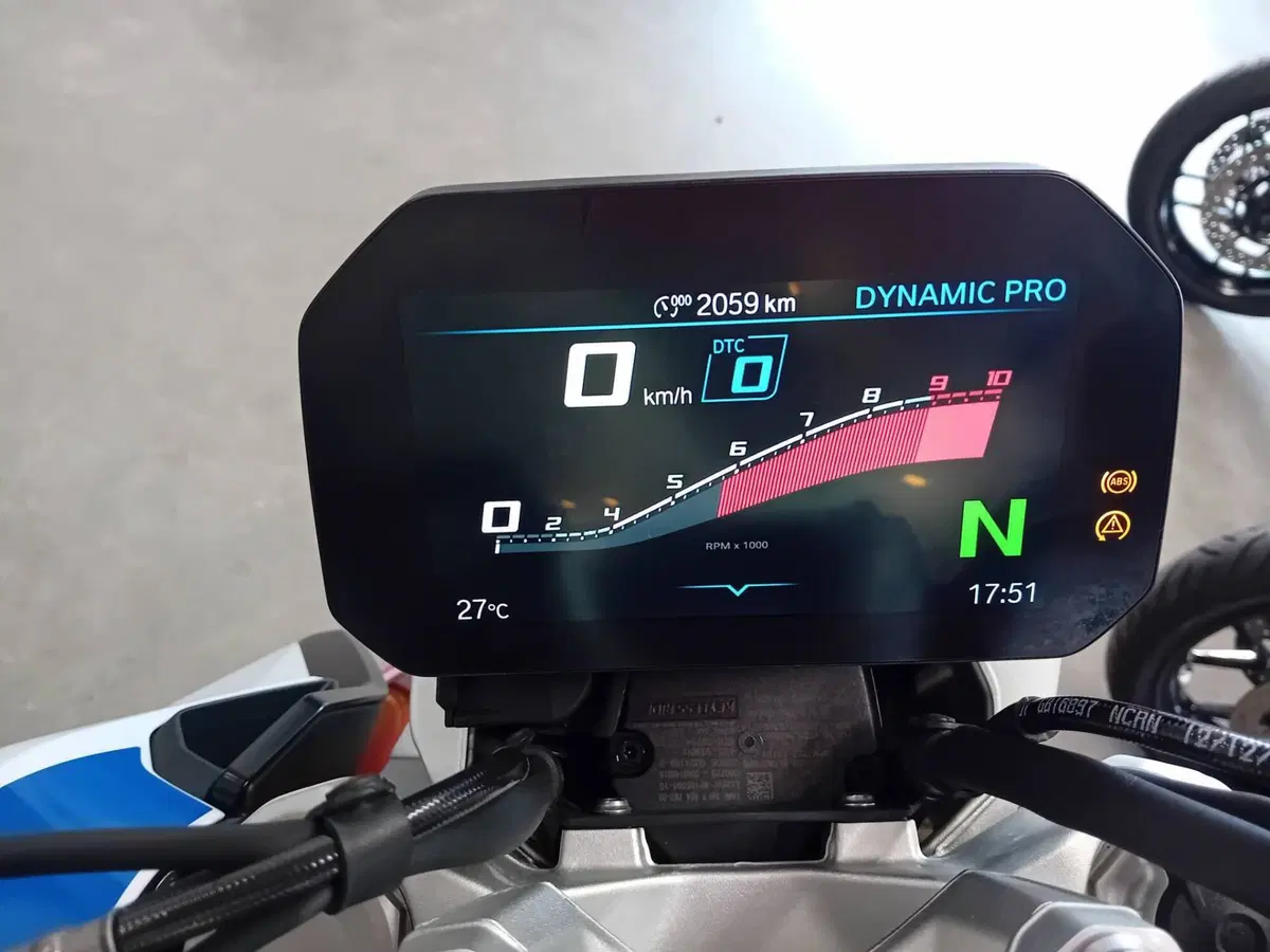 Bmw R 1300 R (2026 - 27) (3)