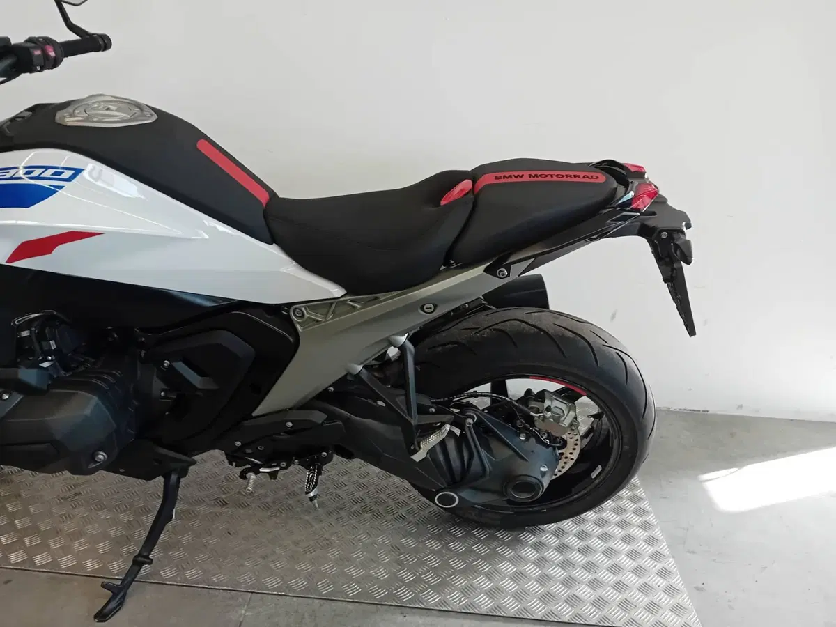 Bmw R 1300 R (2026 - 27) (5)
