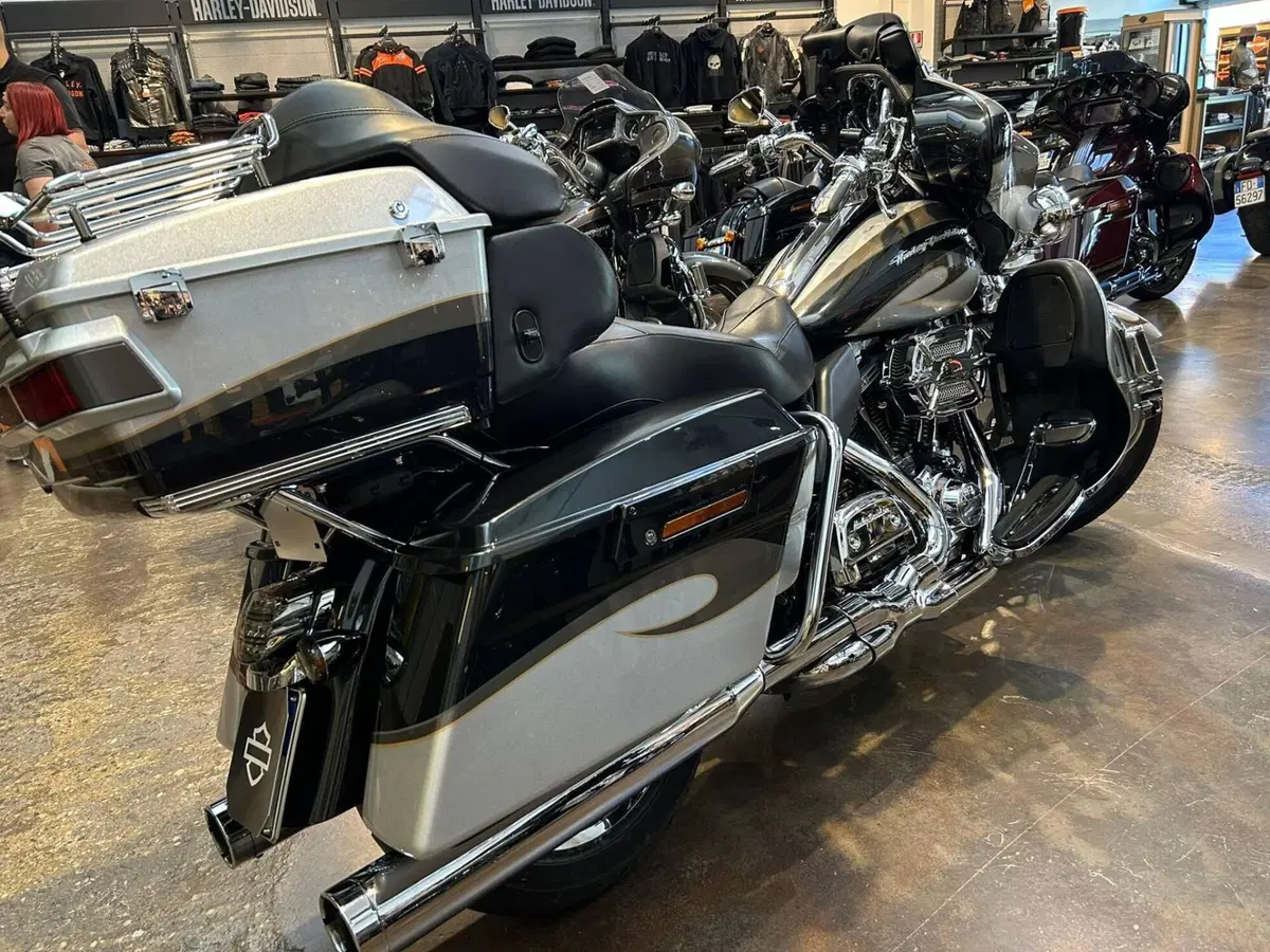Harley-Davidson 1800 Electra Glide Ultra Classic (2012 - 13) - FLHTCUSE (10)