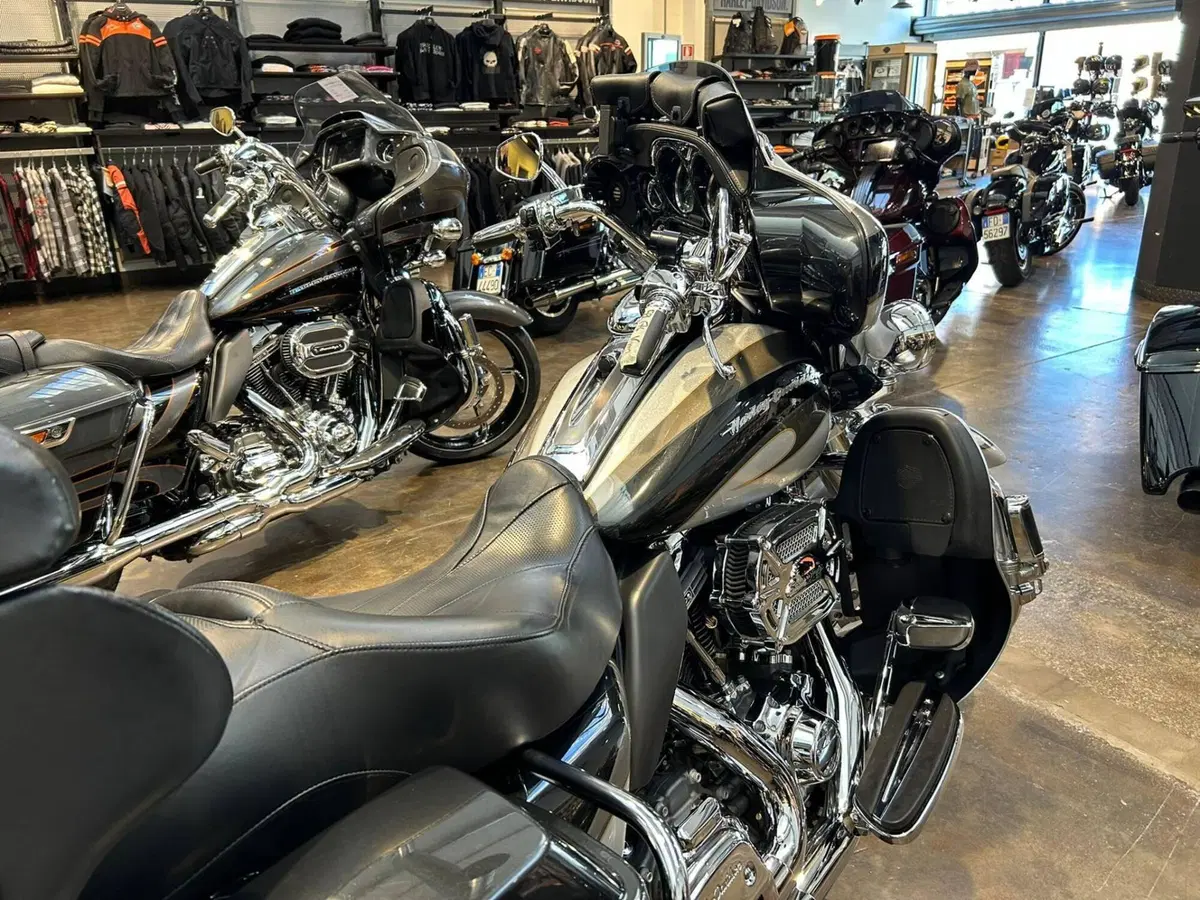 Harley-Davidson 1800 Electra Glide Ultra Classic (2012 - 13) - FLHTCUSE (11)