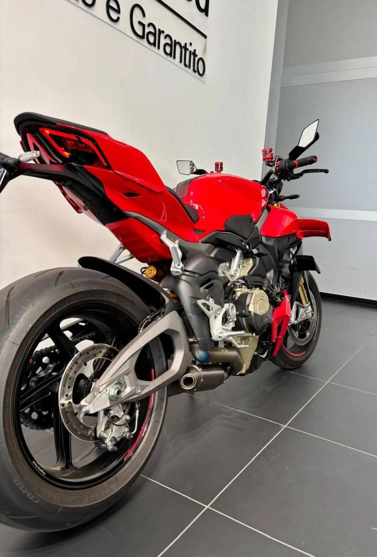 Ducati Streetfighter V4 S (2025 - 26) (4)