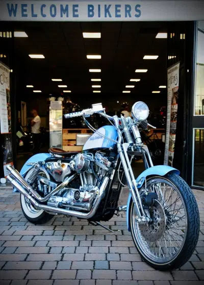 Harley-Davidson 883 Hugger (1994 - 00) - XLH usata