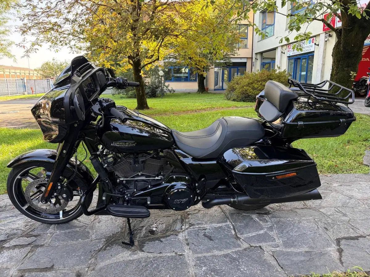 Harley-Davidson Street Glide (2024 - 26) (2)