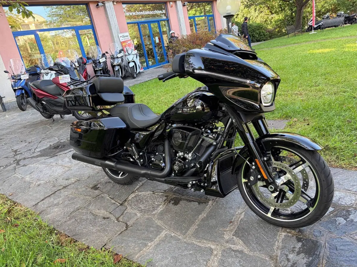 Harley-Davidson Street Glide (2024 - 26) (5)