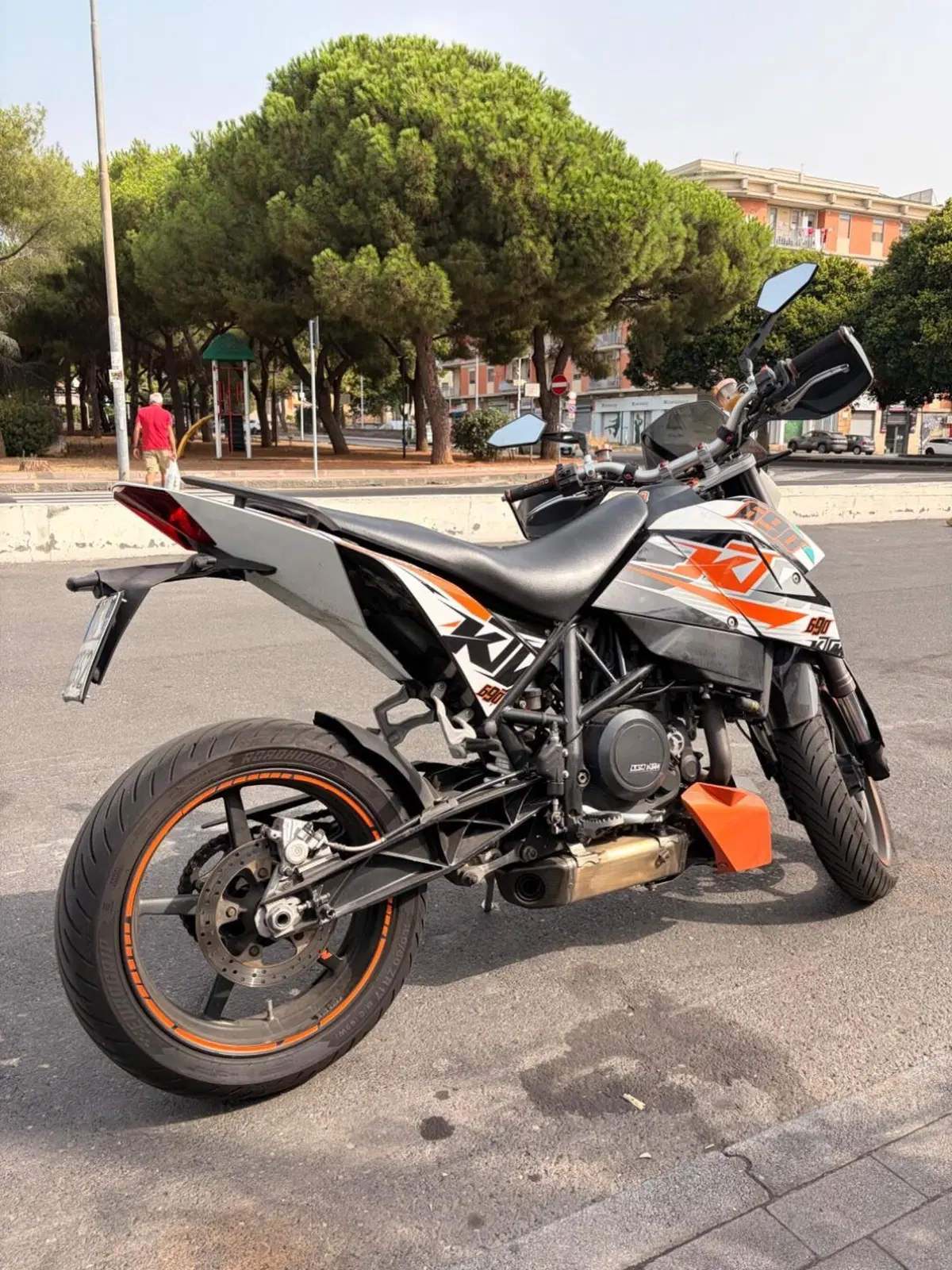 KTM 690 Duke (2007 - 09) (4)