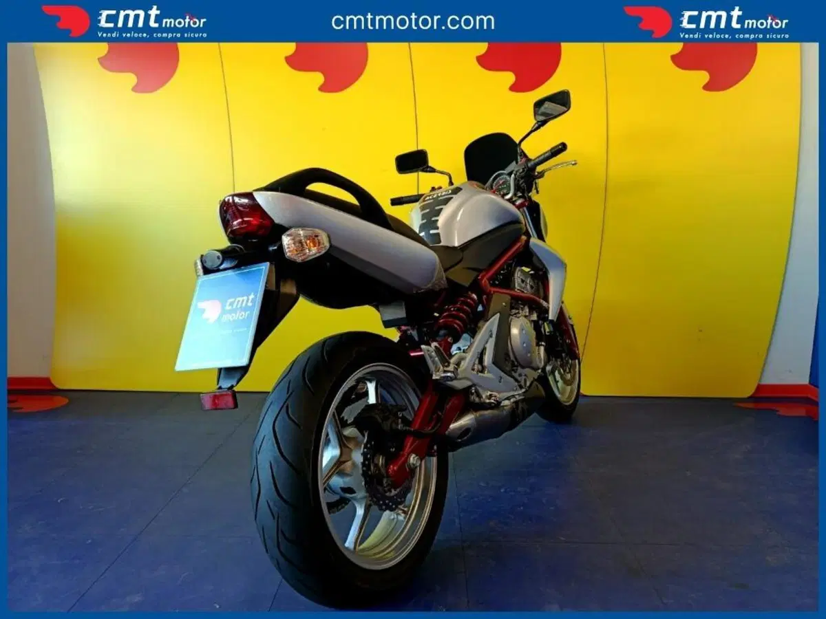 Kawasaki ER-6N (2005 - 08) (4)