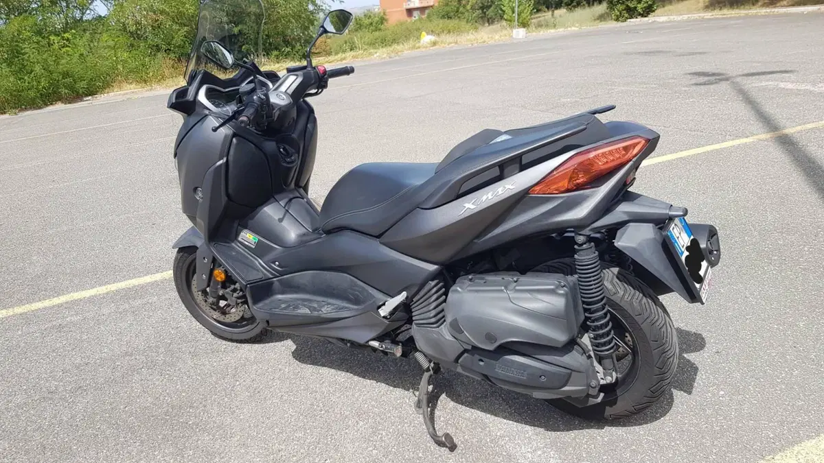 Yamaha X-Max 400 ABS (2017 - 20) (9)
