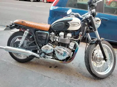 Triumph Bonneville T100 (2001 - 07) usata
