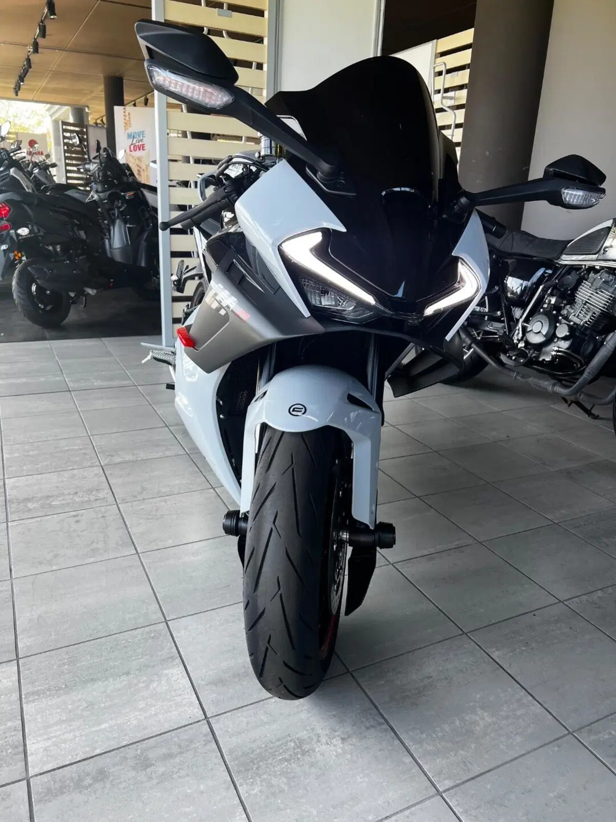 CFMOTO 675SR-R (2025 - 26) (2)