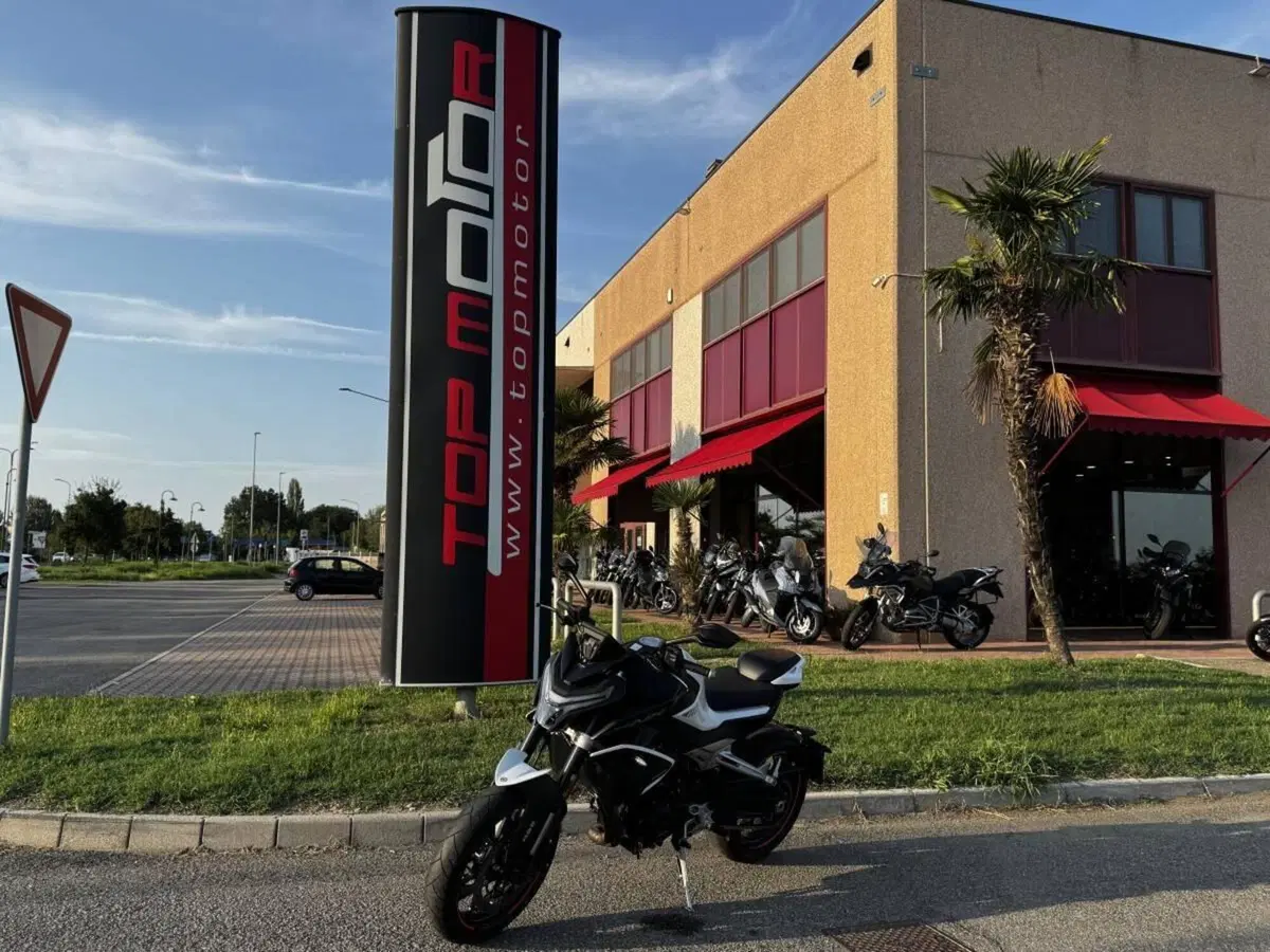 CFMOTO 800NK Sport (2023 - 26) (6)