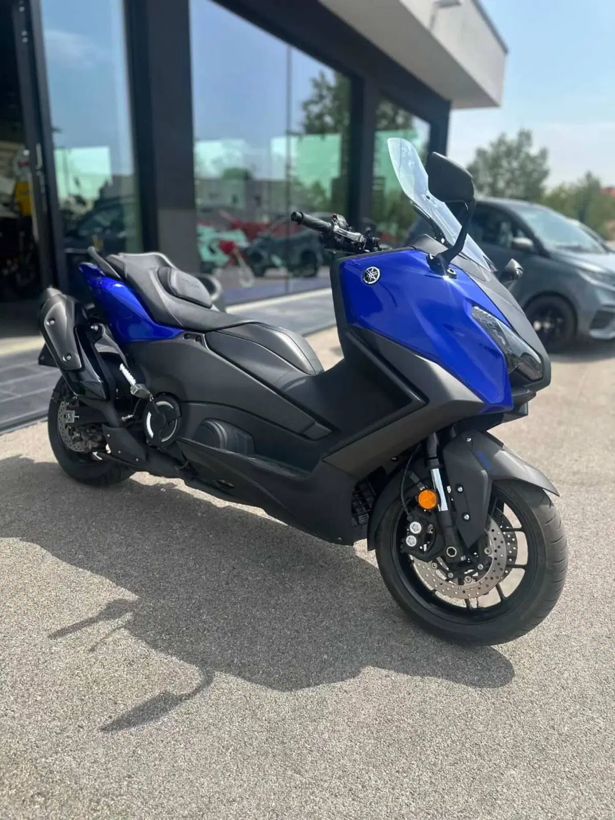 Yamaha T-Max 560 (2025 - 26) (3)