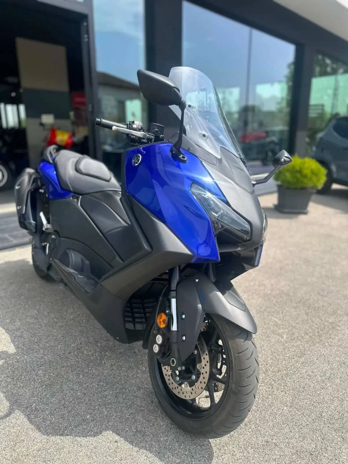 Yamaha T-Max 560 (2025 - 26) (9)