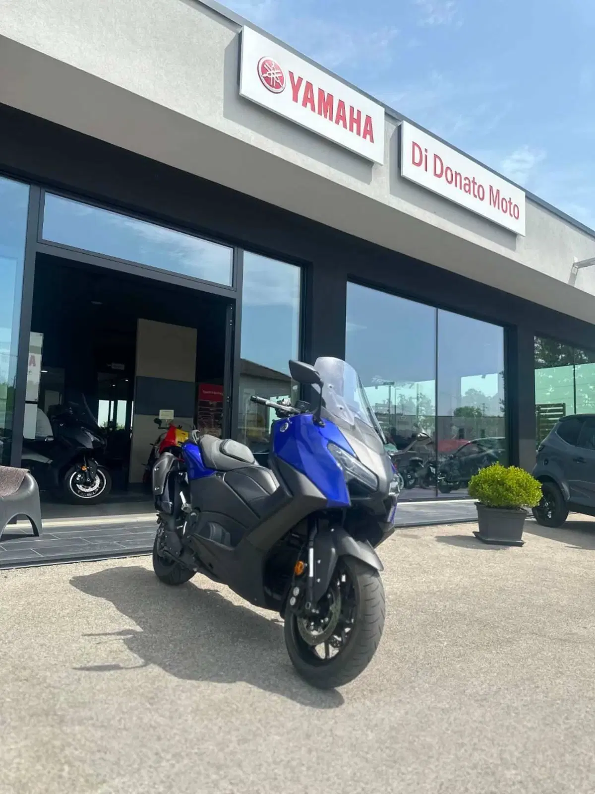 Yamaha T-Max 560 (2025 - 26) (10)
