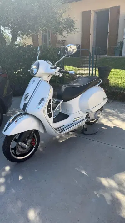 Vespa Granturismo 200 L usata