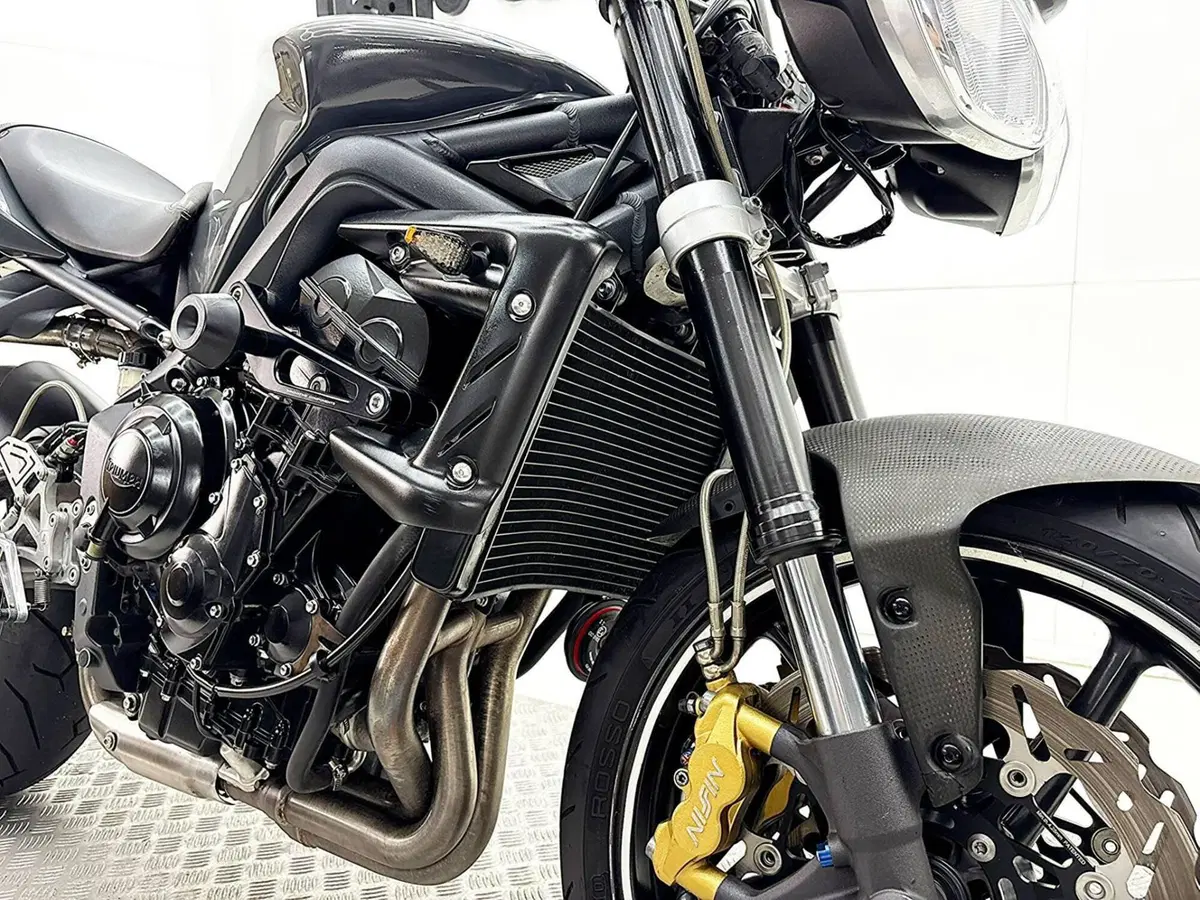 Triumph Street Triple R (2009 - 12) (10)