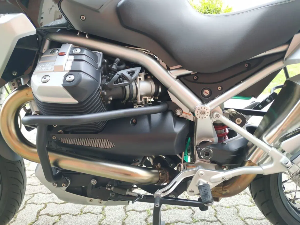 Moto Guzzi Stelvio 1200 4V (2008 - 10) (5)
