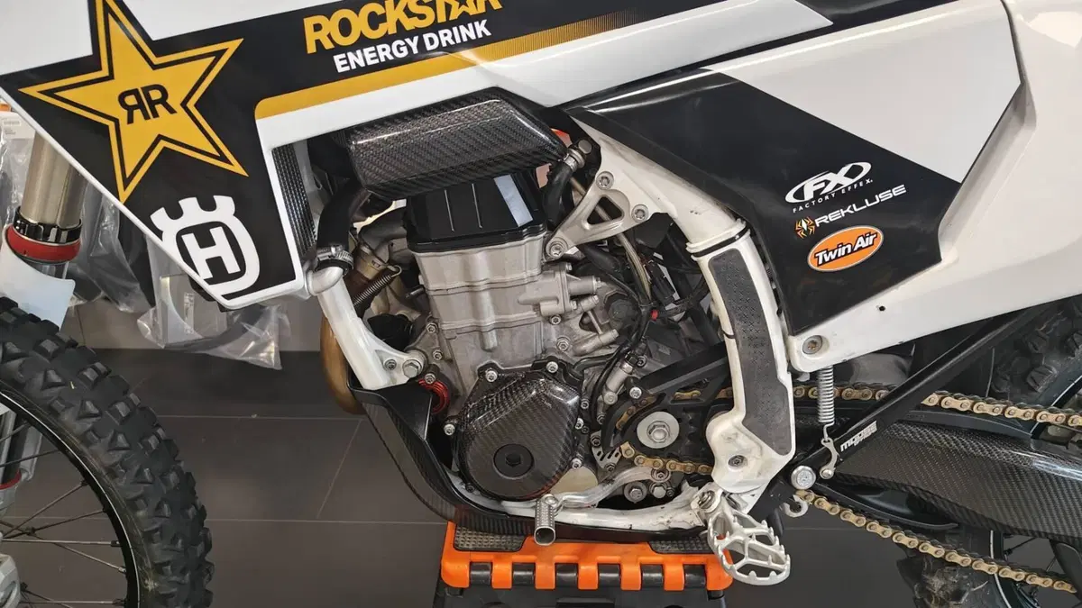 Husqvarna FE 450 (2023) (8)
