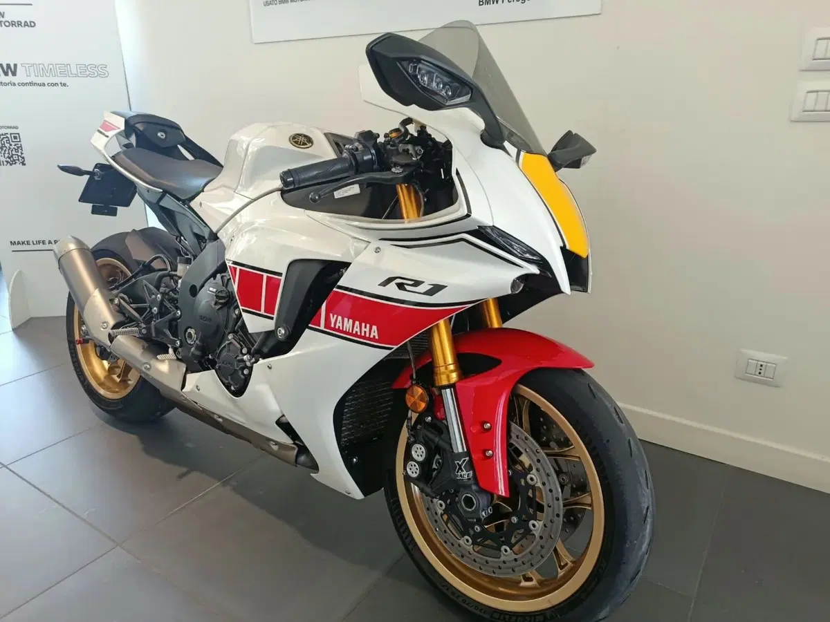 Yamaha YZF R1 World GP 60th Anniversary (2022 - 23) (2)