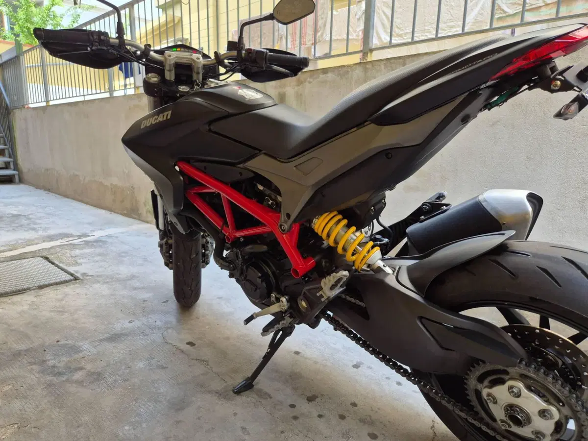 Ducati Hypermotard 821 (2013 - 15) (3)