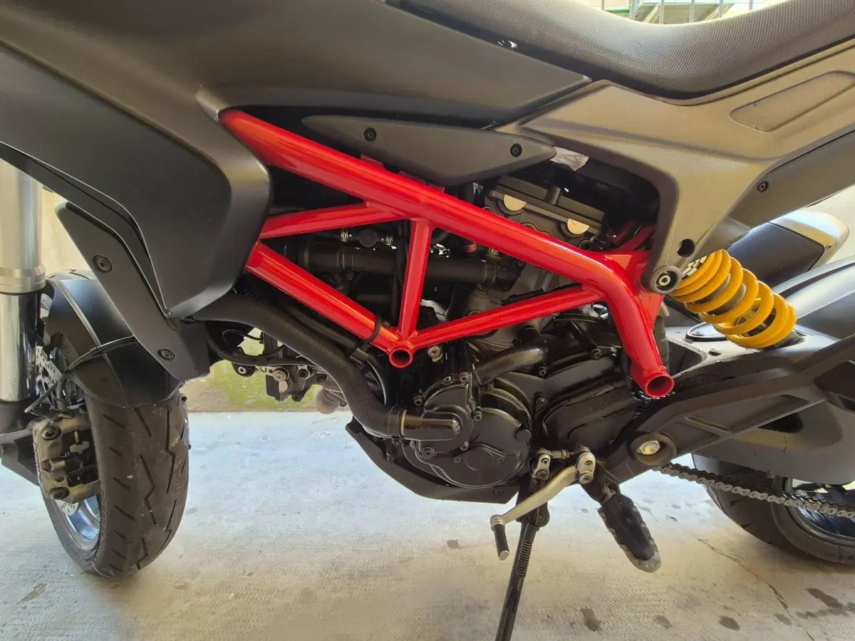 Ducati Hypermotard 821 (2013 - 15) (4)
