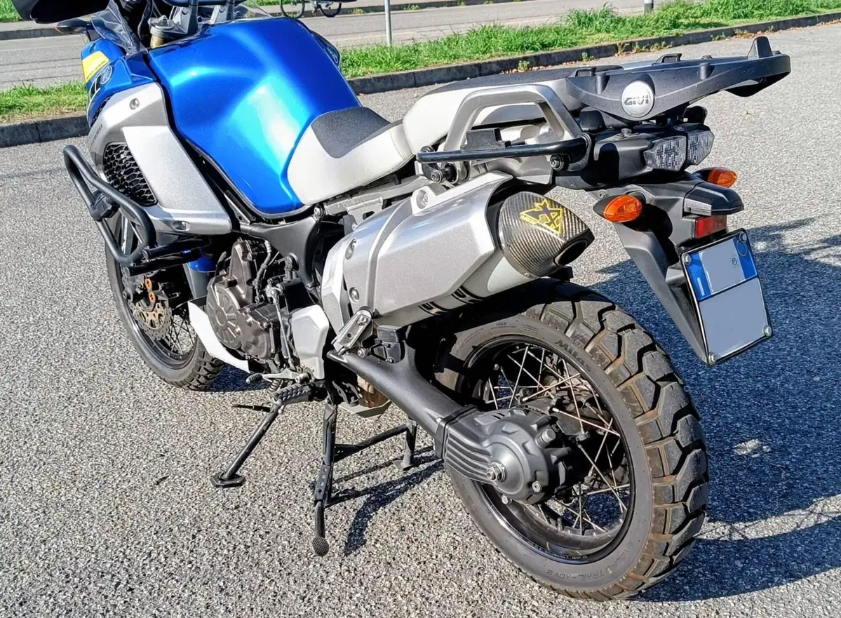 Yamaha XT1200Z Super Ténéré First Edition (2010 - 11) (5)