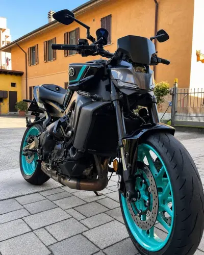 Yamaha MT-09 Y-AMT (2024 - 26) usata