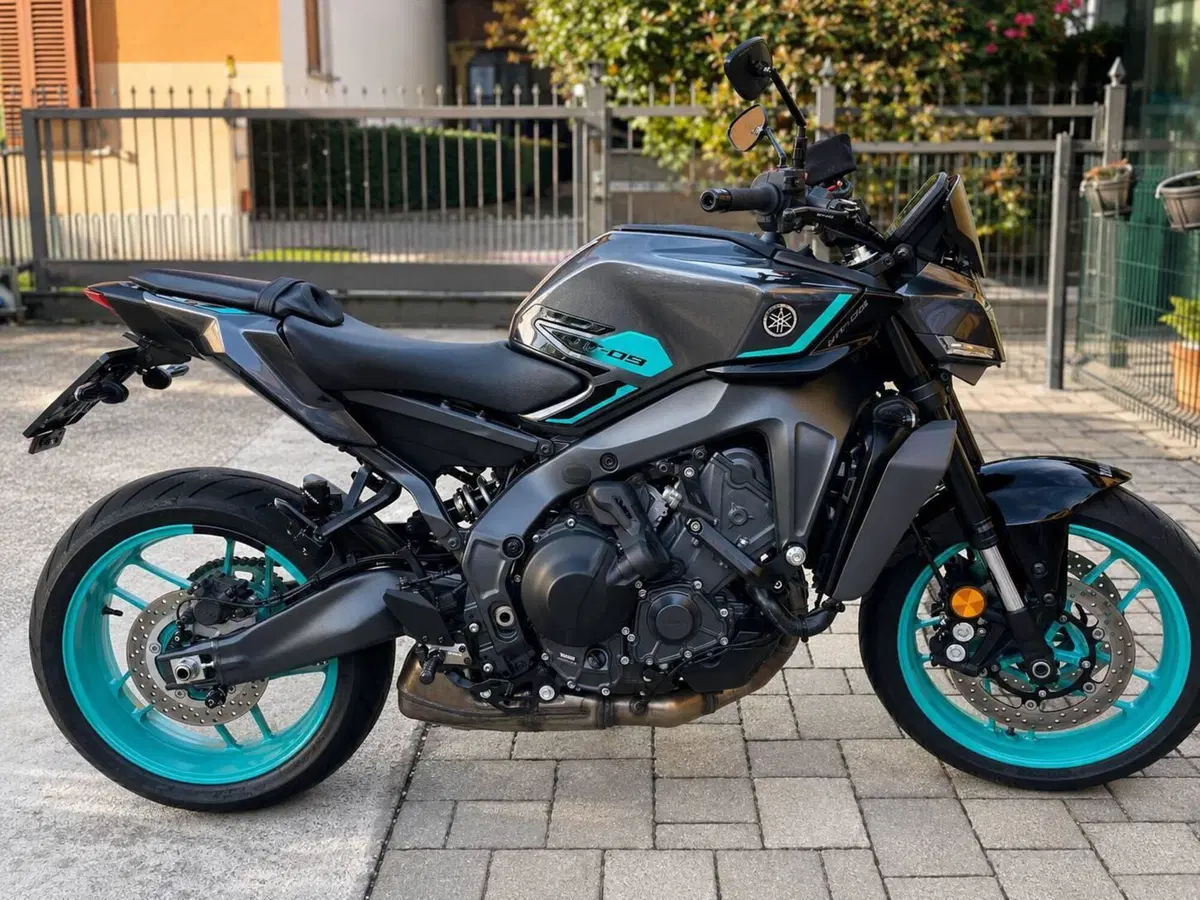 Yamaha MT-09 Y-AMT (2024 - 26) (2)