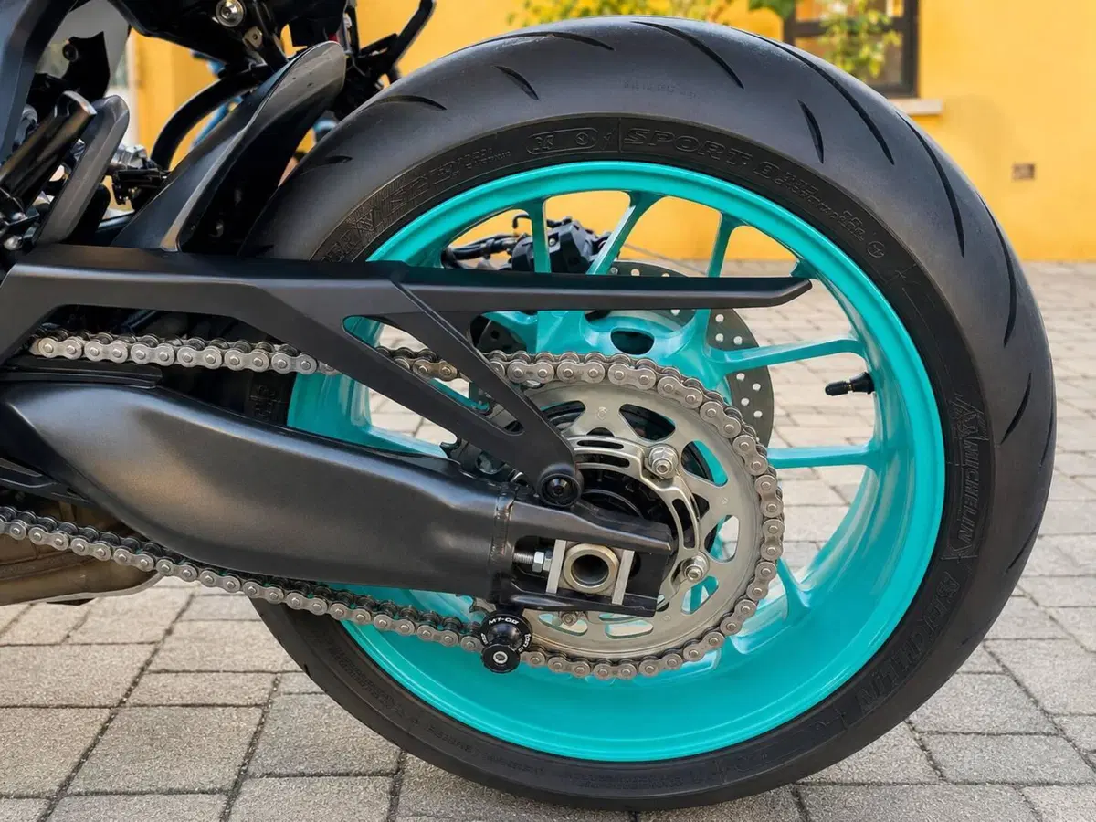 Yamaha MT-09 Y-AMT (2024 - 26) (4)
