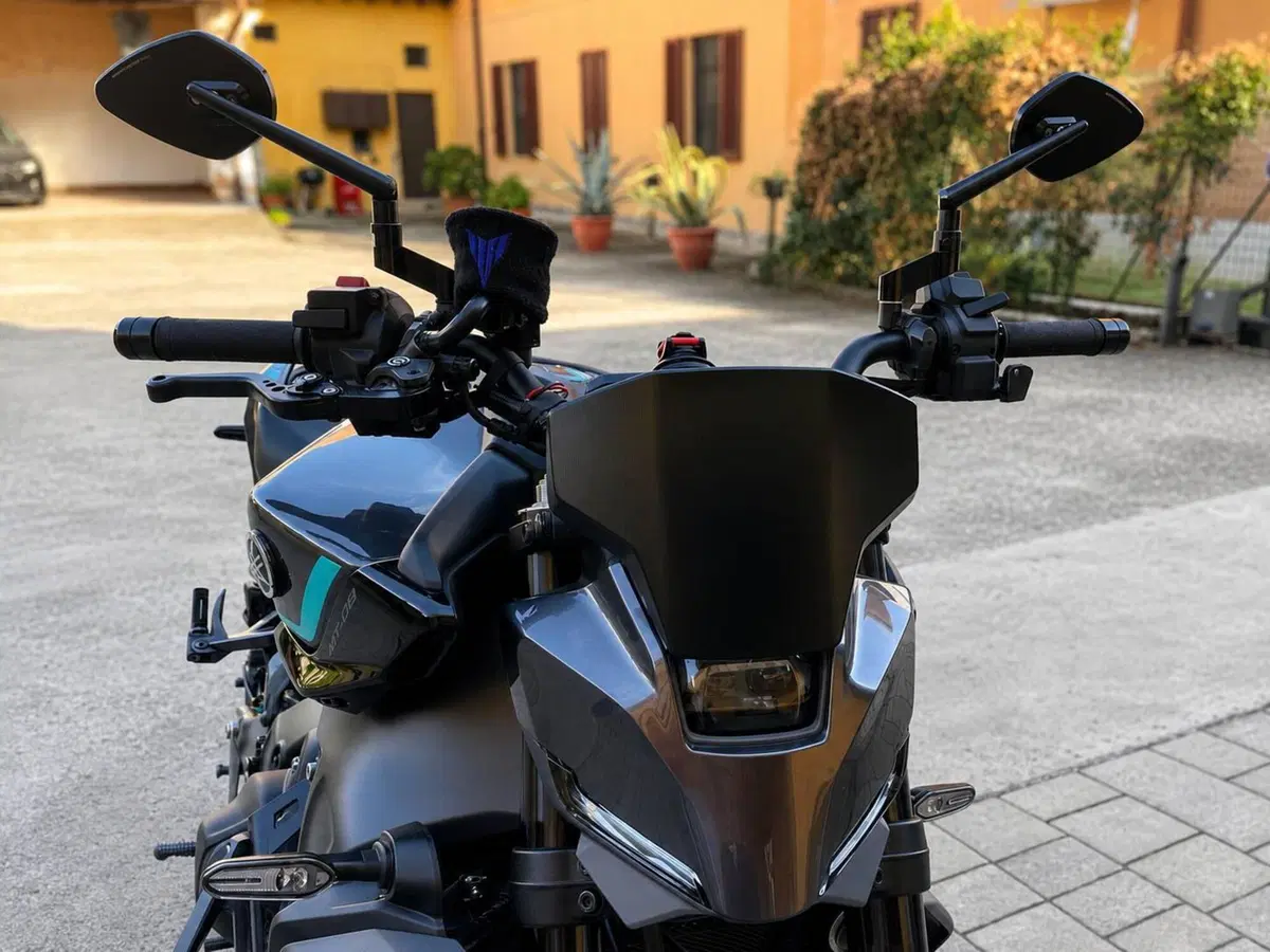 Yamaha MT-09 Y-AMT (2024 - 26) (6)