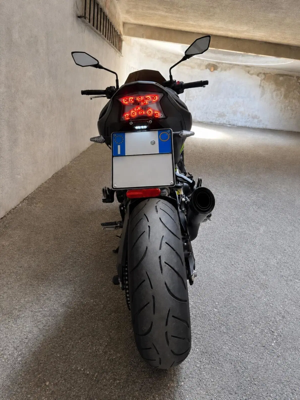 Kawasaki Z 900 (2021 - 24) (8)