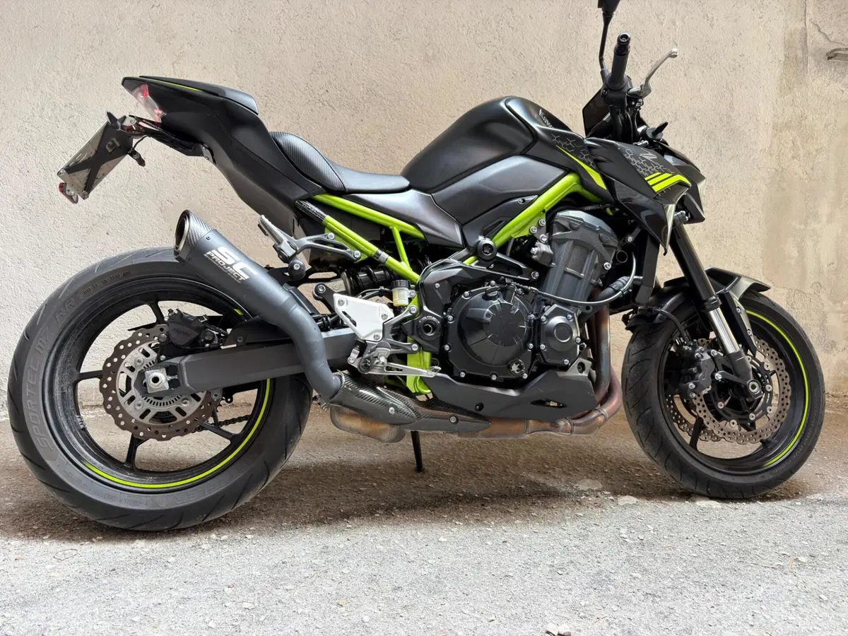 Kawasaki Z 900 (2021 - 24) (2)