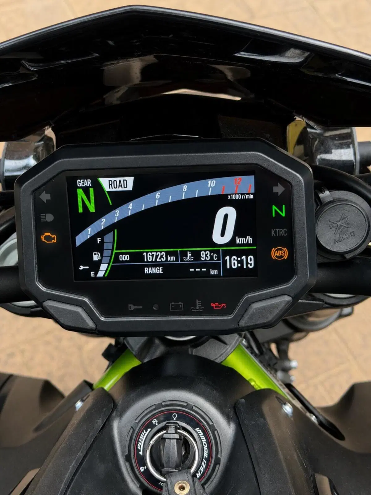 Kawasaki Z 900 (2021 - 24) (9)