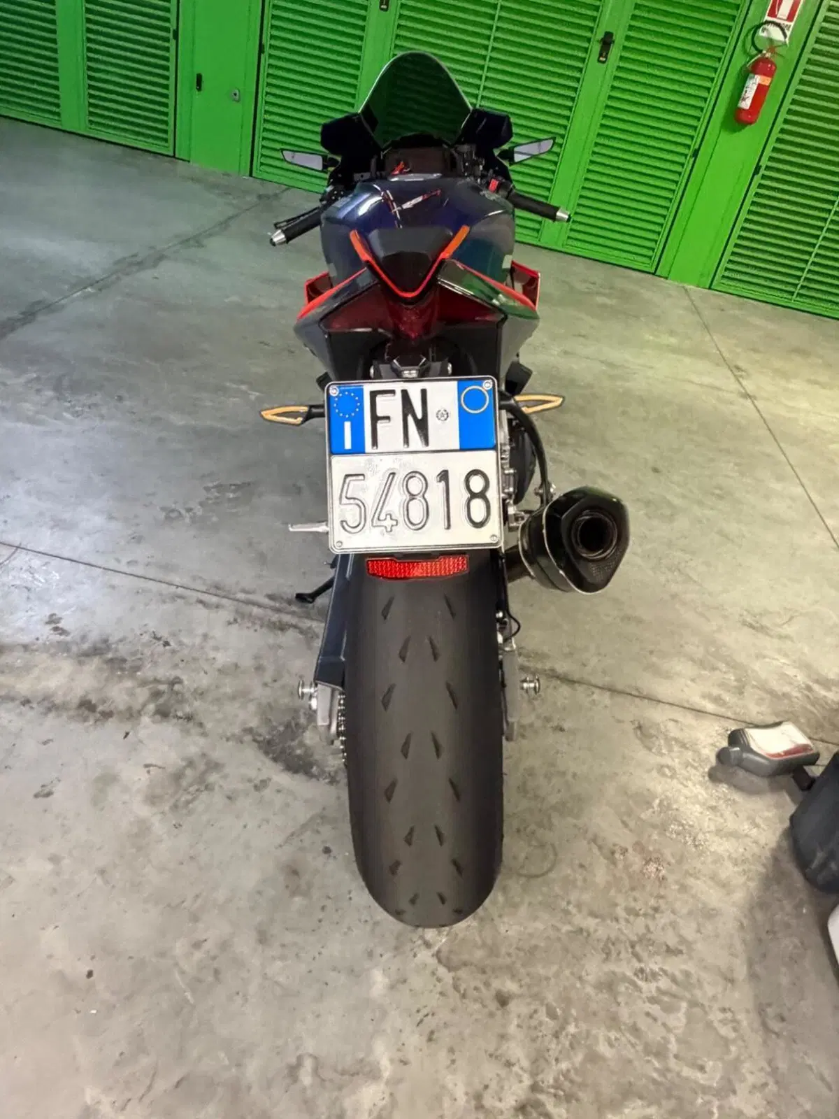 Aprilia RSV4 1100 Factory (2021 - 24) (5)