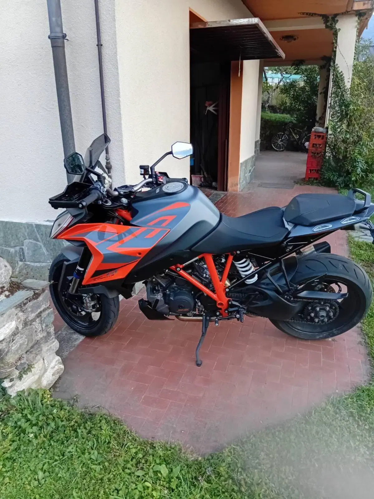 KTM 1290 Super Duke GT (2021 - 25) (4)