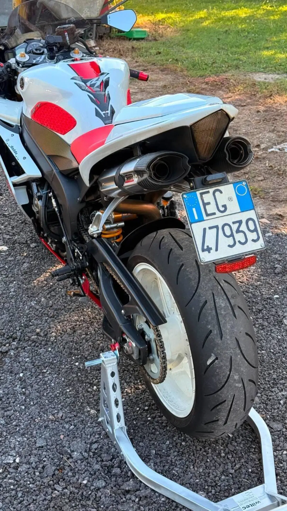 Yamaha YZF R1 (2007 - 08) (3)