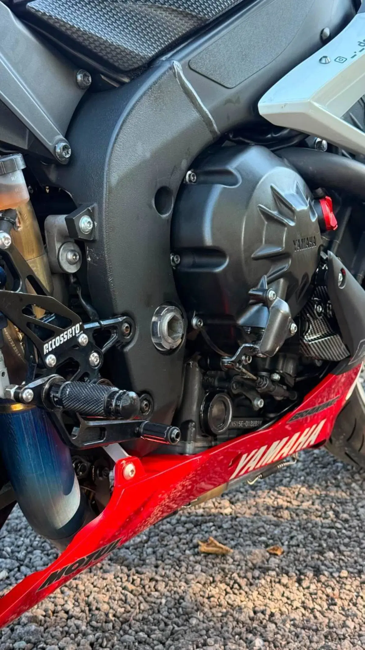 Yamaha YZF R1 (2007 - 08) (7)