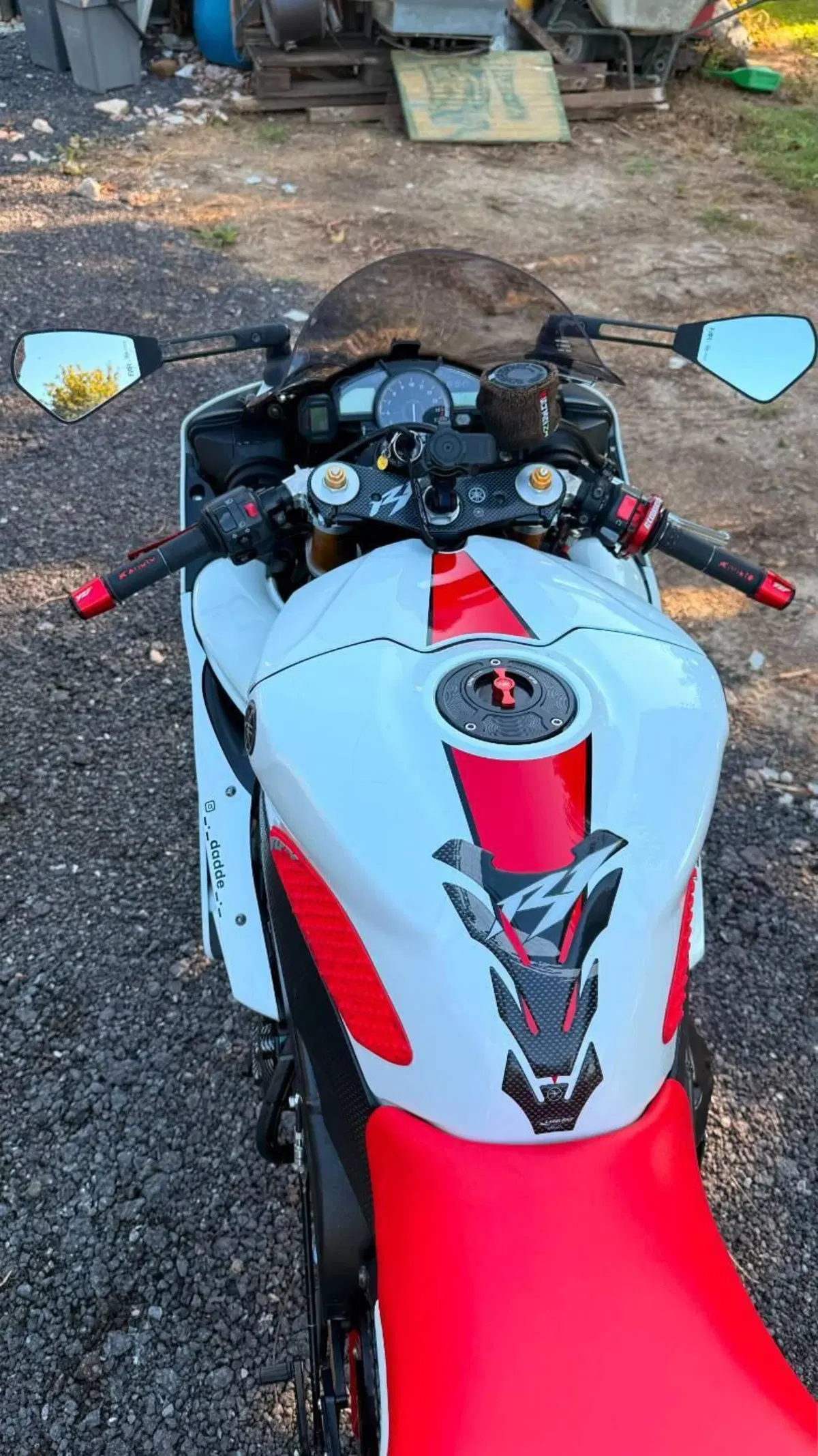 Yamaha YZF R1 (2007 - 08) (15)