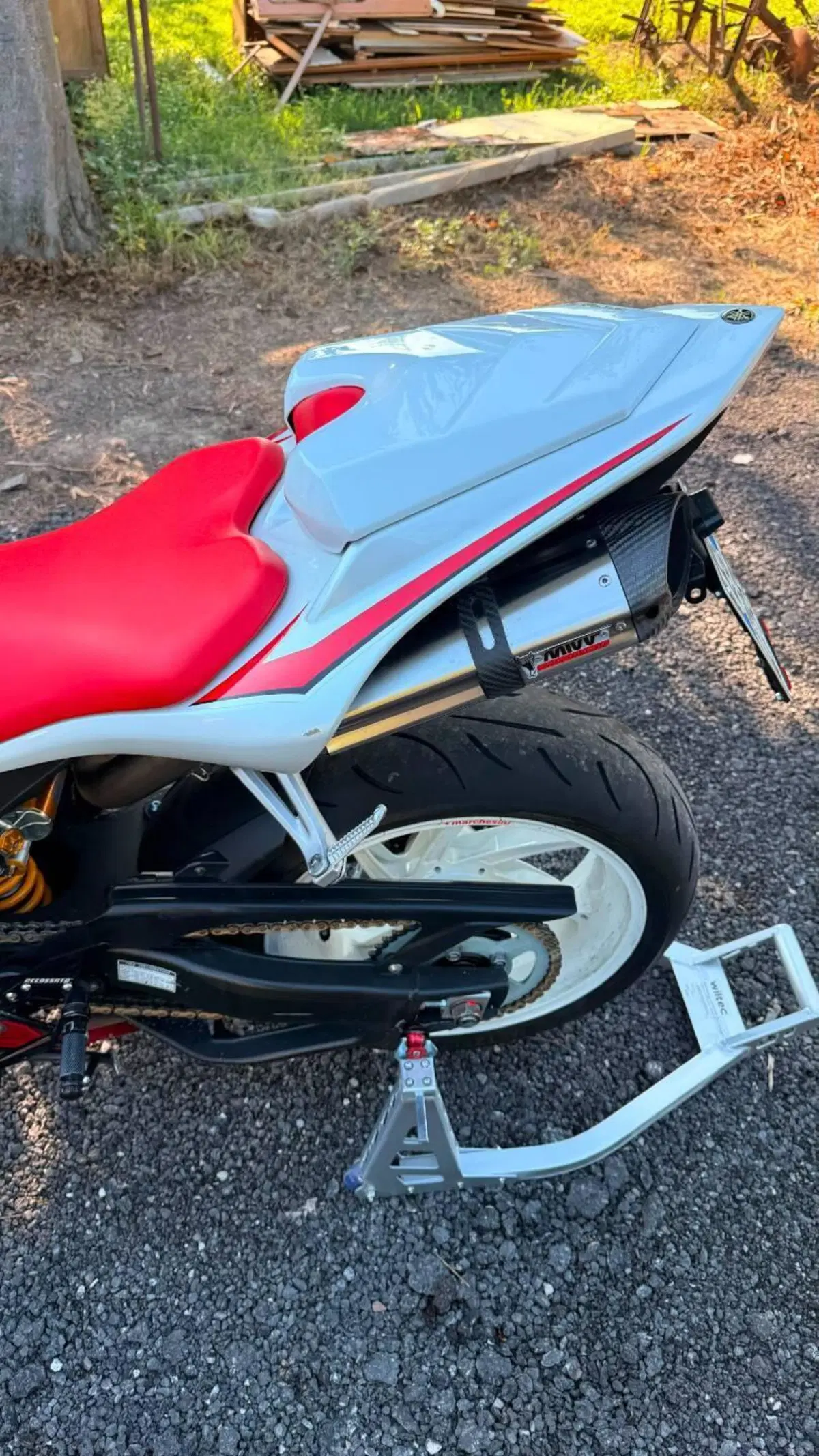 Yamaha YZF R1 (2007 - 08) (17)