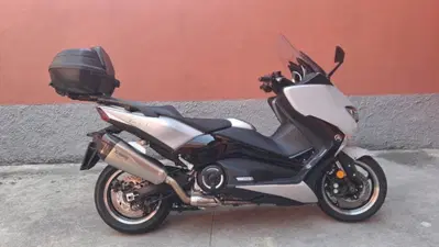 Yamaha T-Max 530 DX (2017 - 19) usata