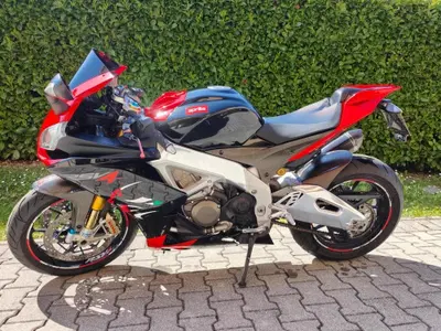 Aprilia RSV4 Factory (2009 - 12) usata