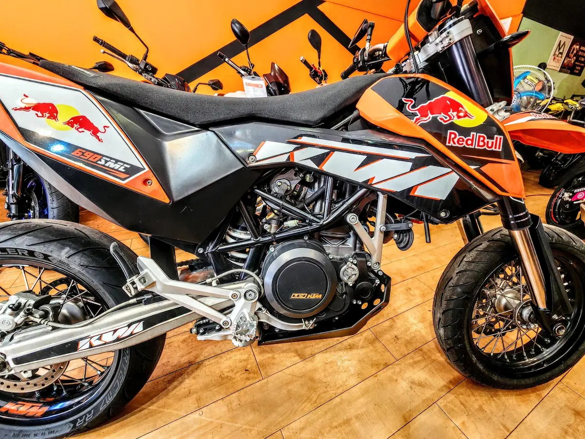 KTM 690 SMC (2008 - 11) (8)